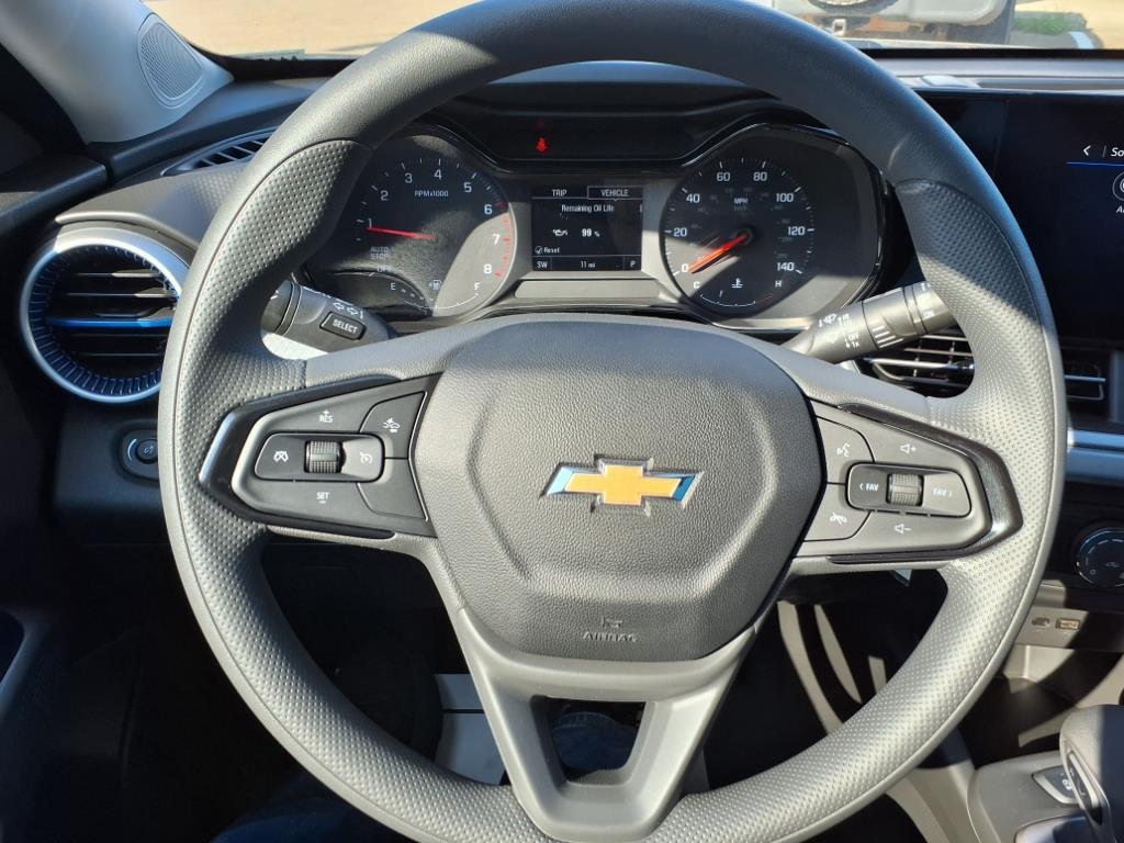 new 2025 Chevrolet Trax car, priced at $22,160