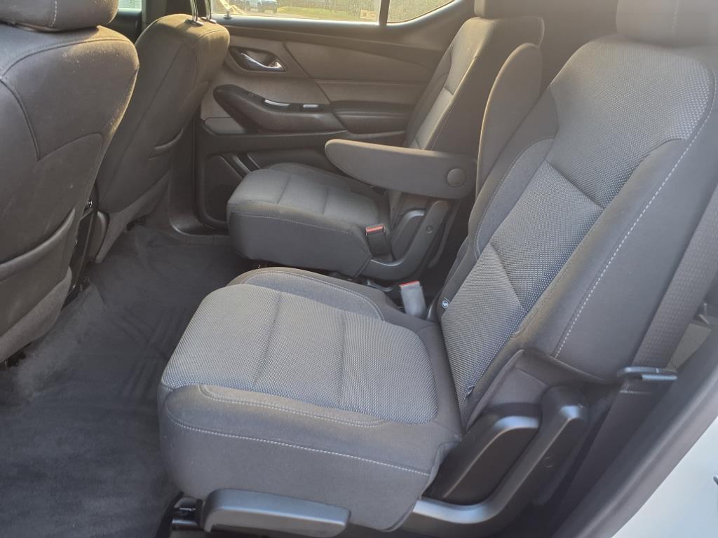 used 2022 Chevrolet Traverse car, priced at $26,598