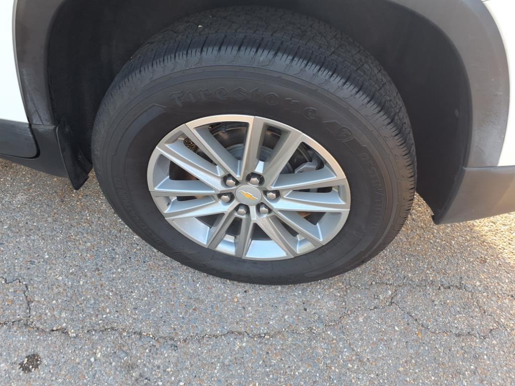 used 2022 Chevrolet Traverse car, priced at $26,598