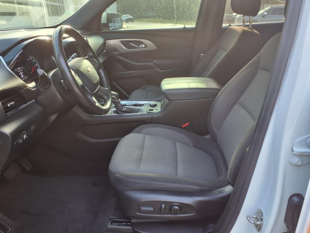 used 2022 Chevrolet Traverse car, priced at $26,598