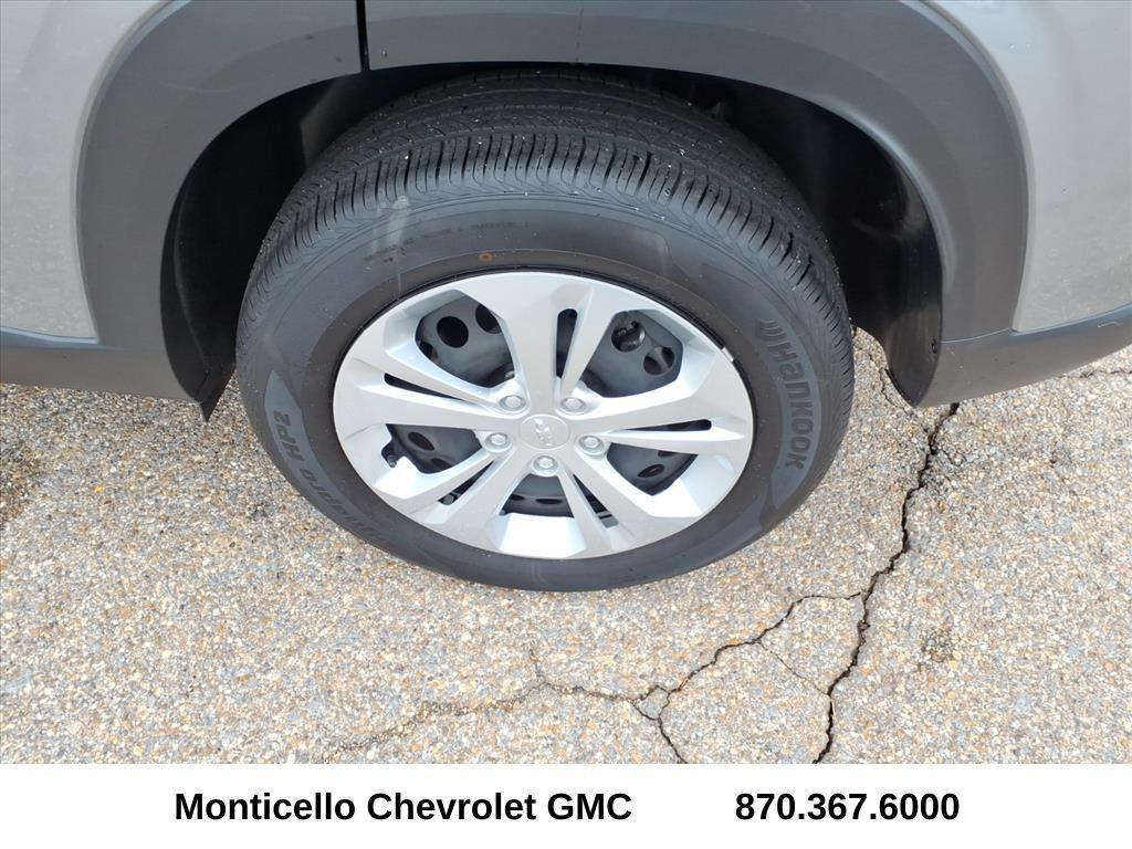 used 2025 Chevrolet Trax car, priced at $22,449