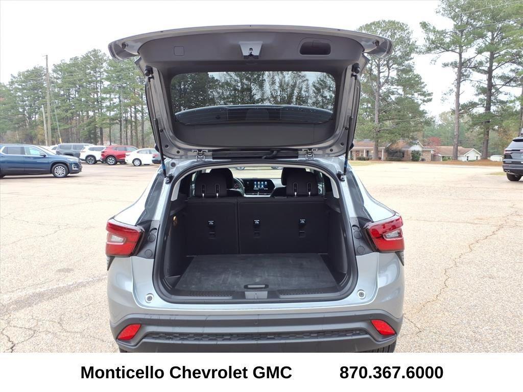 used 2025 Chevrolet Trax car, priced at $22,449