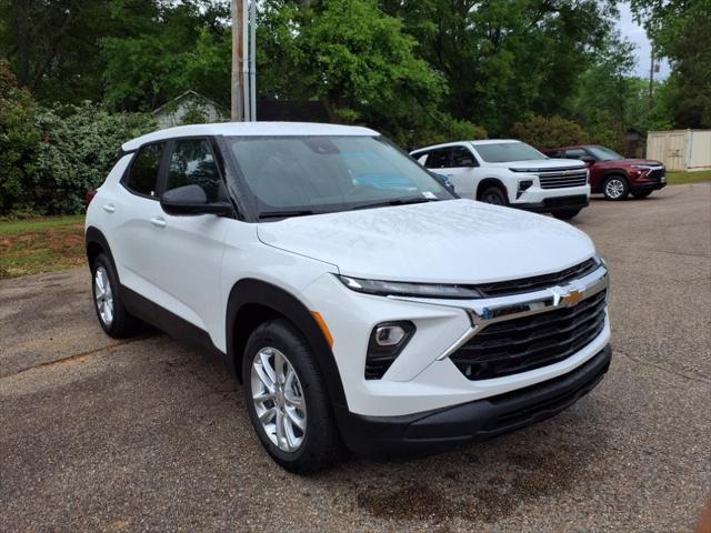 new 2025 Chevrolet TrailBlazer car, priced at $24,589