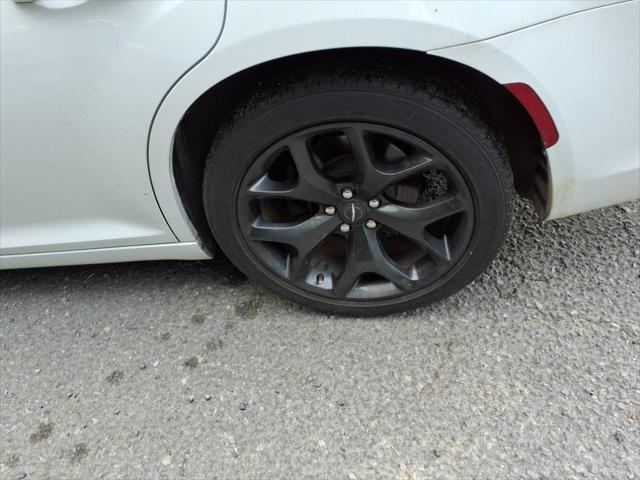 used 2021 Chrysler 300 car, priced at $25,999
