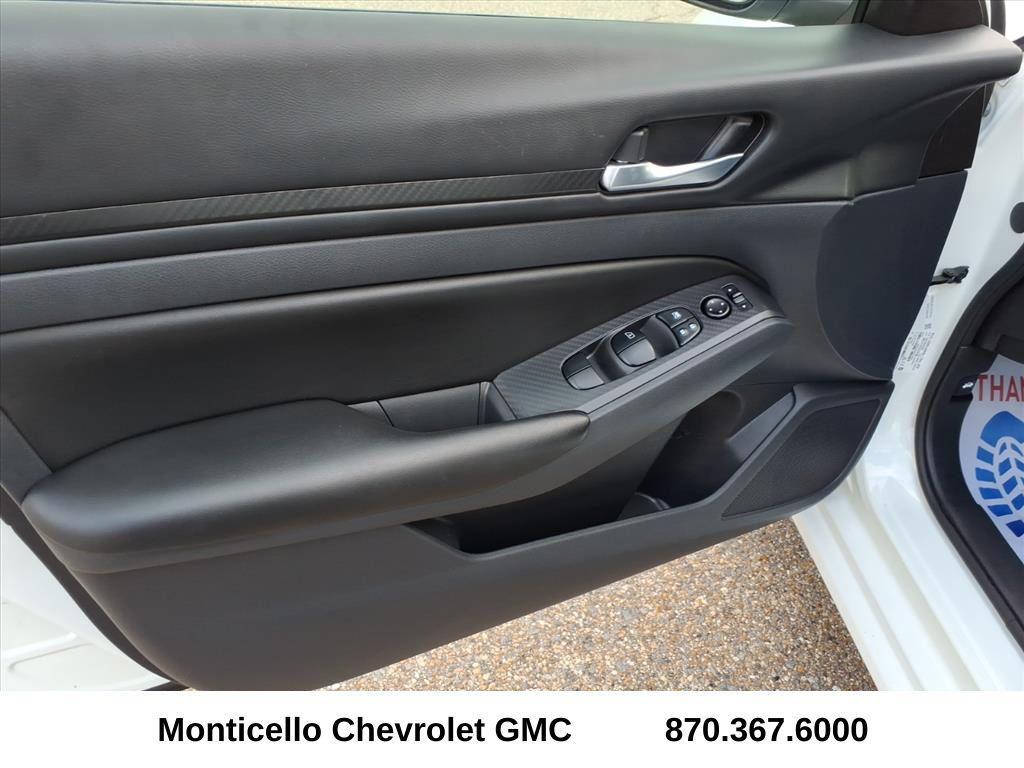 used 2022 Nissan Altima car, priced at $18,599