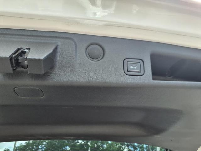 used 2023 Chevrolet Equinox car, priced at $24,999