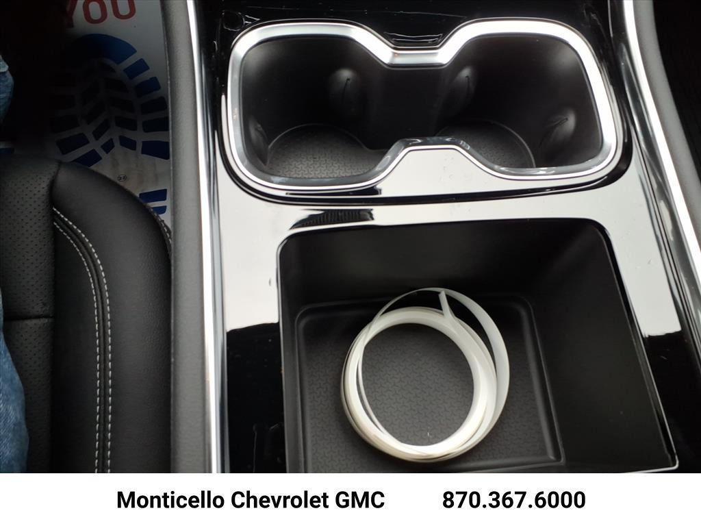 new 2026 Chevrolet Traverse car, priced at $44,250