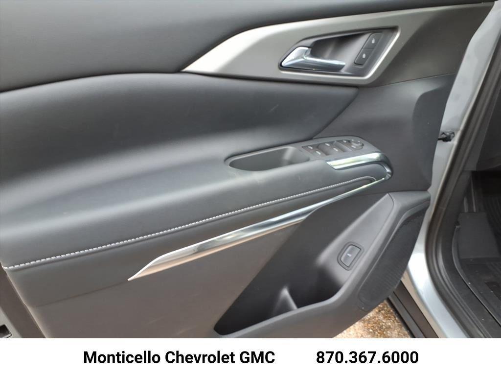 new 2026 Chevrolet Traverse car, priced at $44,250