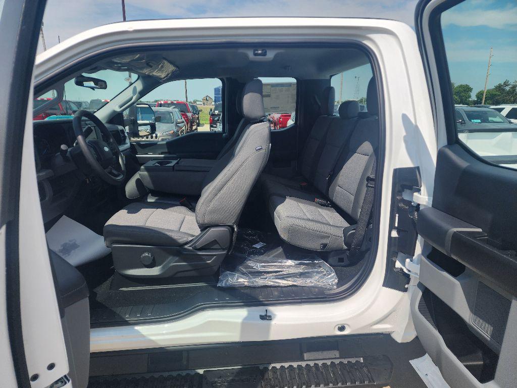 new 2025 Ford F-350 car, priced at $59,545