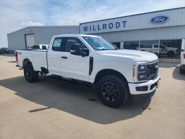 new 2025 Ford F-350 car