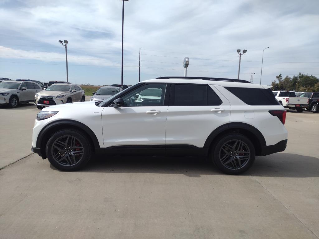 new 2025 Ford Explorer car