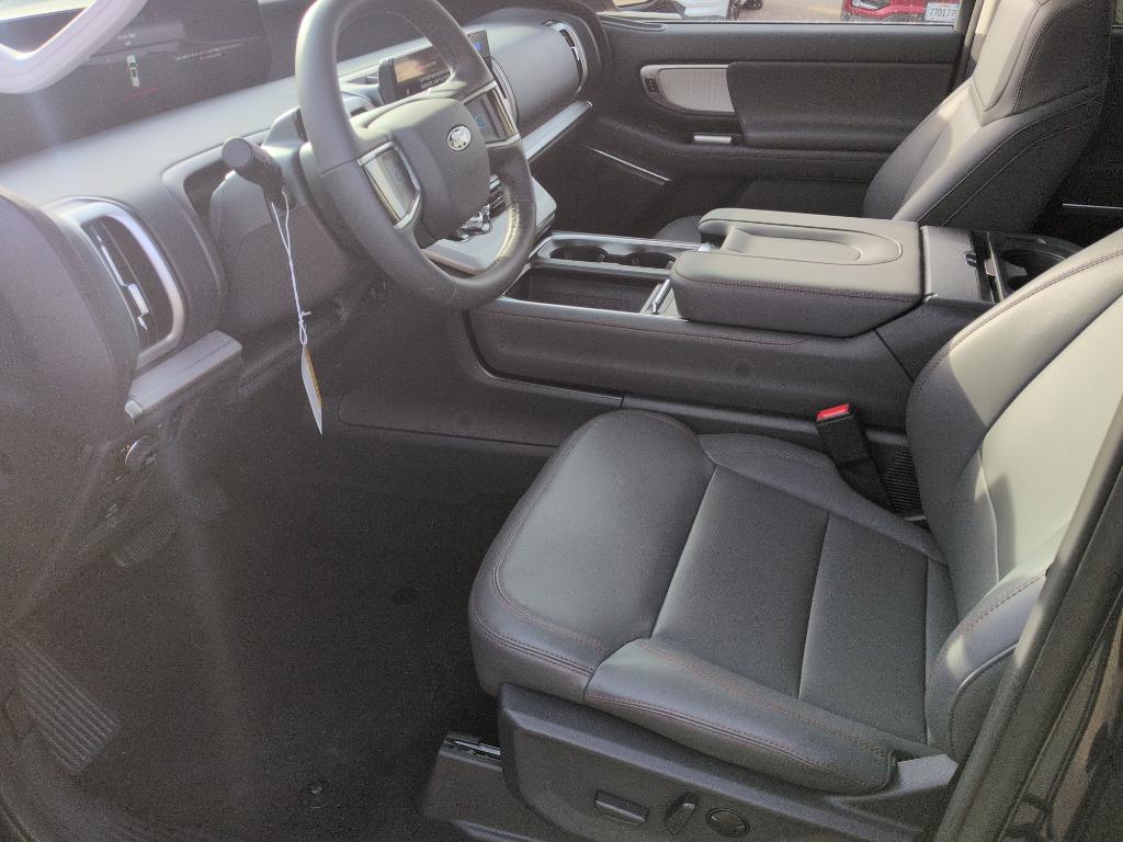 new 2025 Ford Expedition Max car