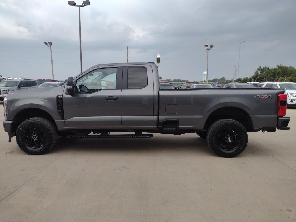 new 2025 Ford F-350 car, priced at $59,675