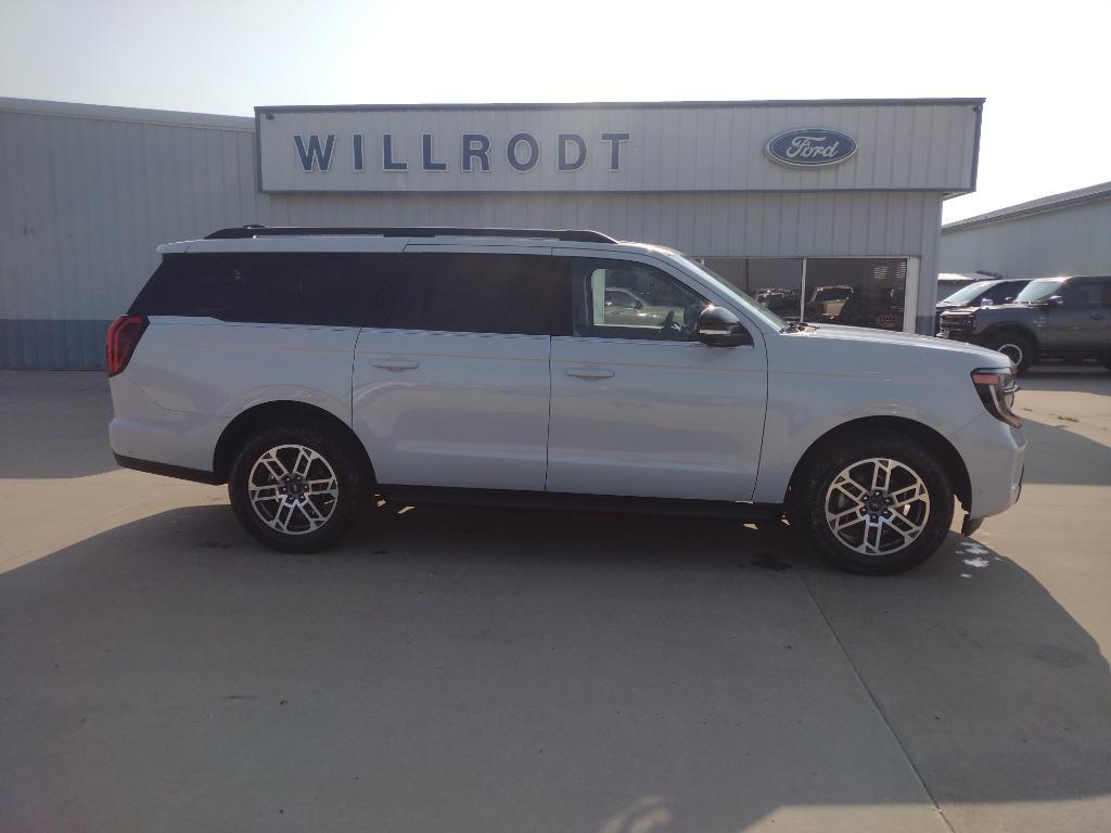 new 2025 Ford Expedition Max car