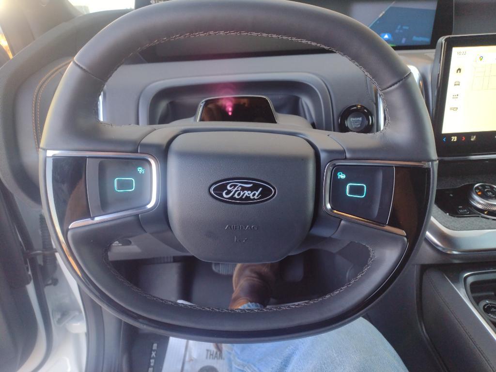 new 2025 Ford Expedition car, priced at $81,795