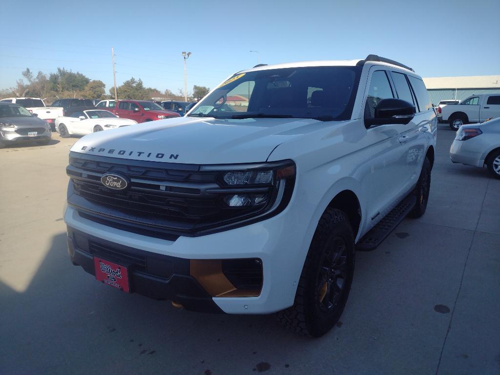new 2025 Ford Expedition car, priced at $81,795