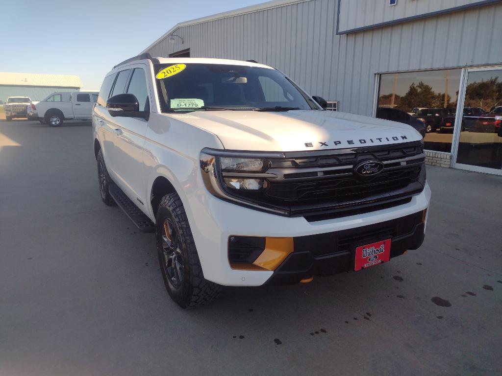 new 2025 Ford Expedition car, priced at $81,795