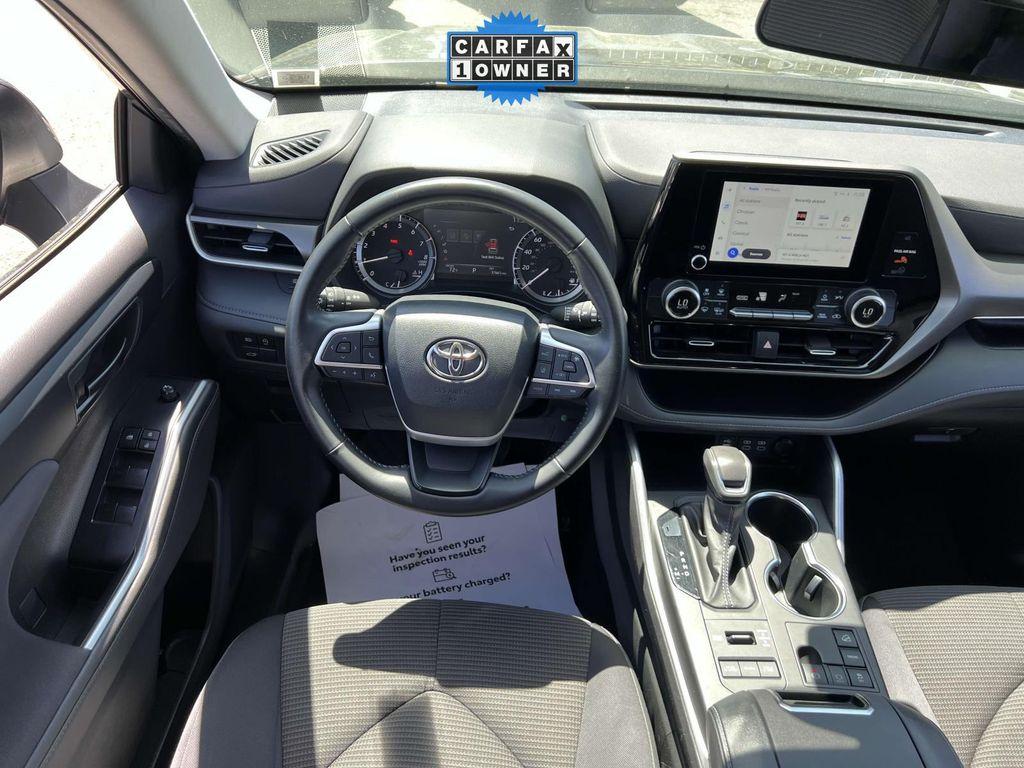 used 2023 Toyota Highlander car, priced at $30,500