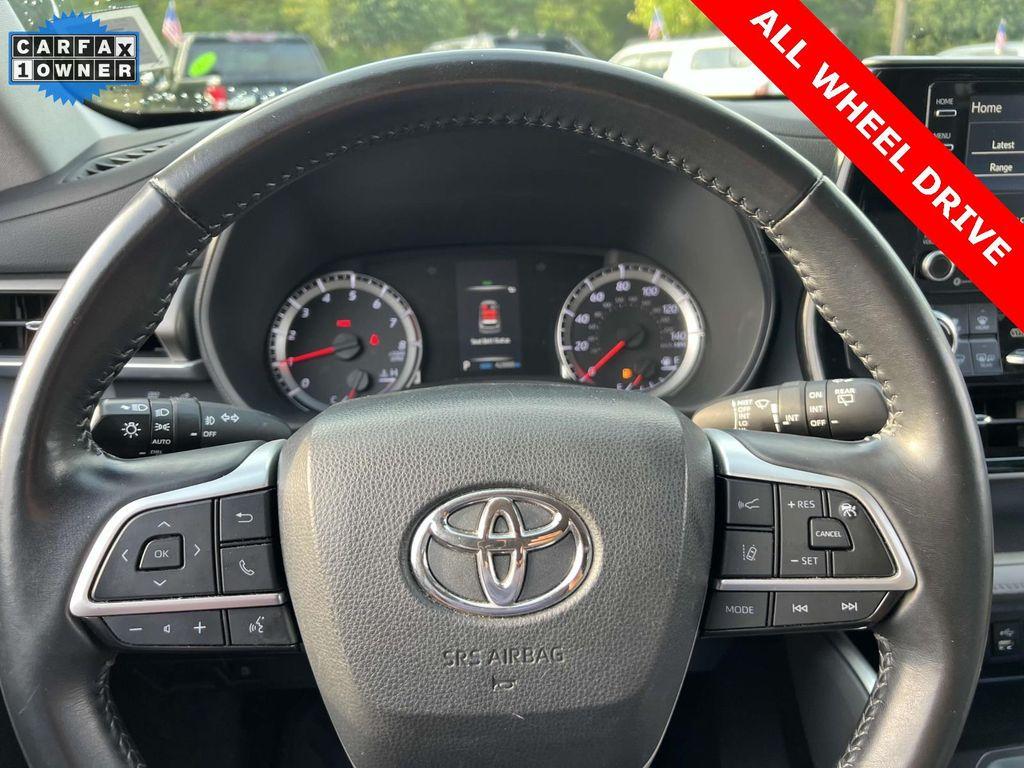 used 2022 Toyota Highlander car, priced at $31,990