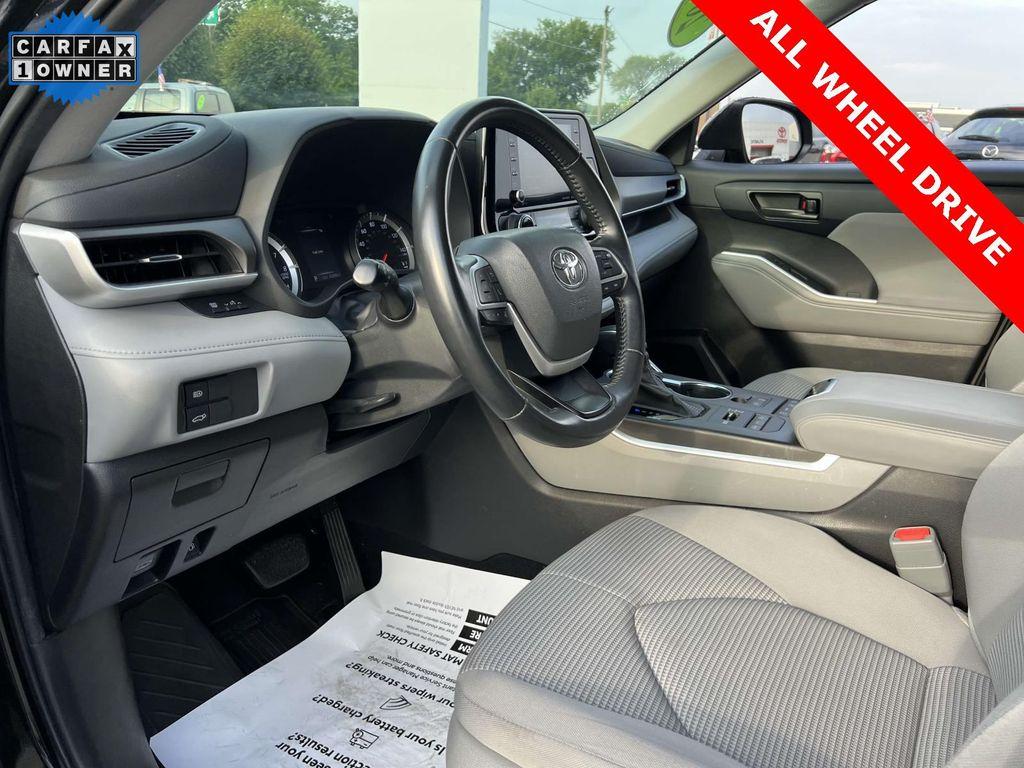 used 2022 Toyota Highlander car, priced at $31,990