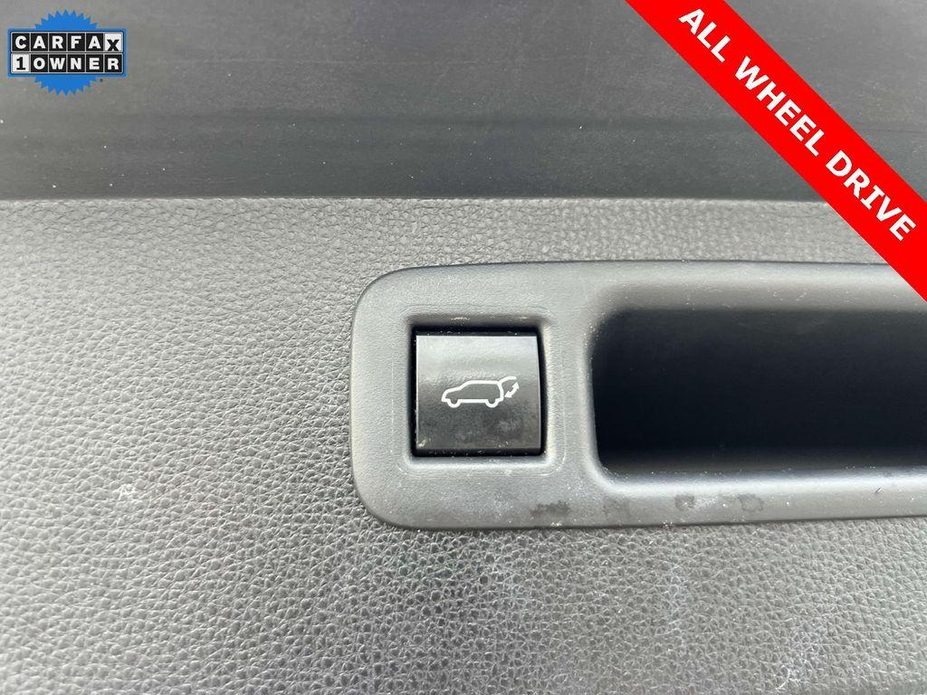 used 2022 Toyota Highlander car, priced at $31,990