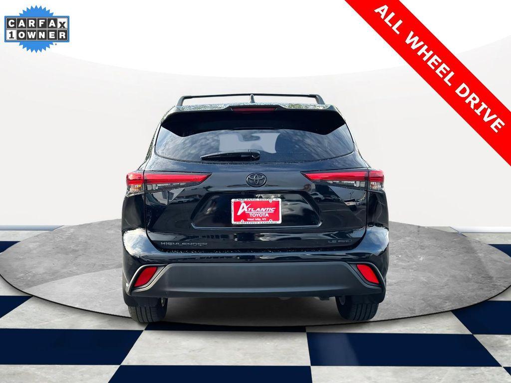 used 2022 Toyota Highlander car, priced at $31,990