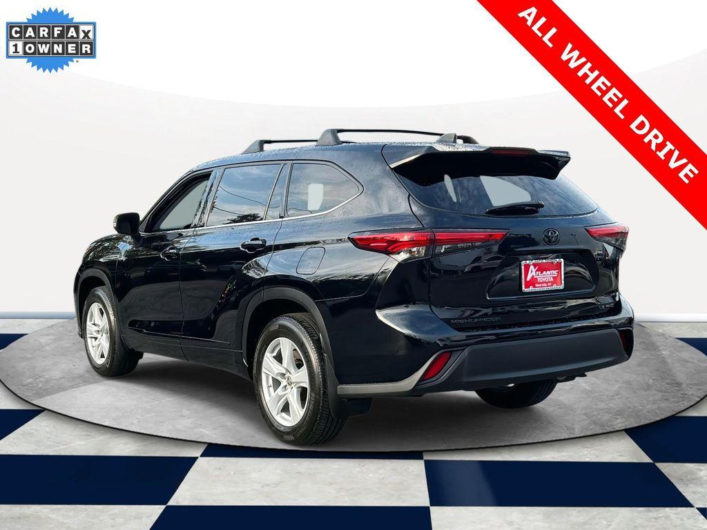 used 2022 Toyota Highlander car, priced at $31,990