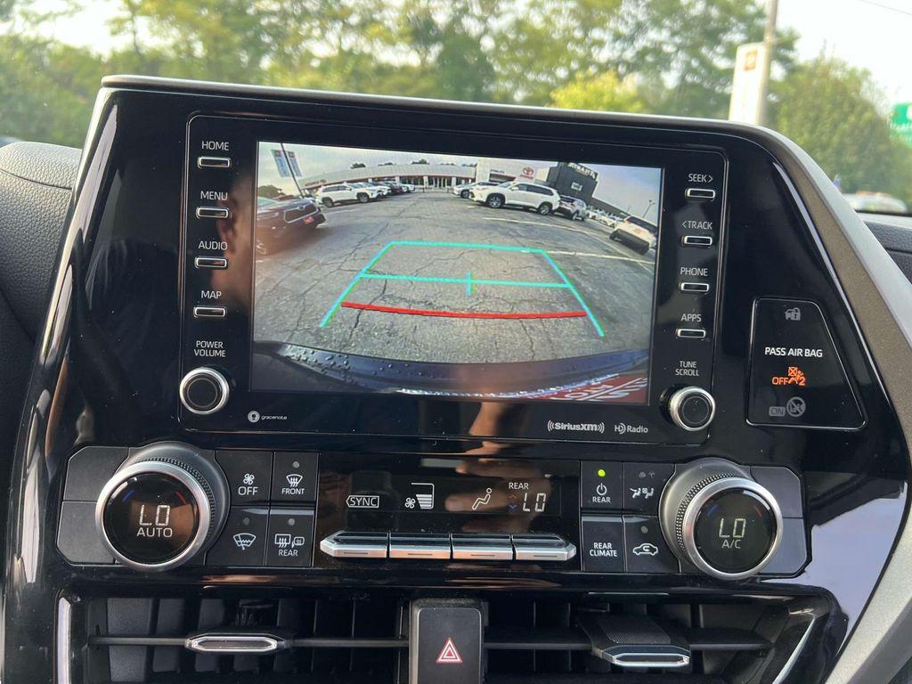 used 2022 Toyota Highlander car, priced at $33,500