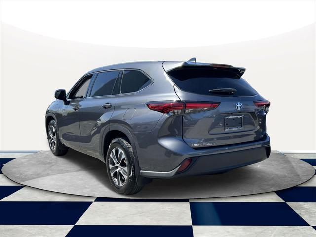 used 2022 Toyota Highlander Hybrid car, priced at $42,490
