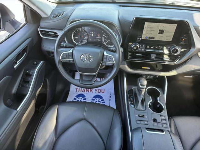 used 2023 Toyota Highlander car, priced at $39,998