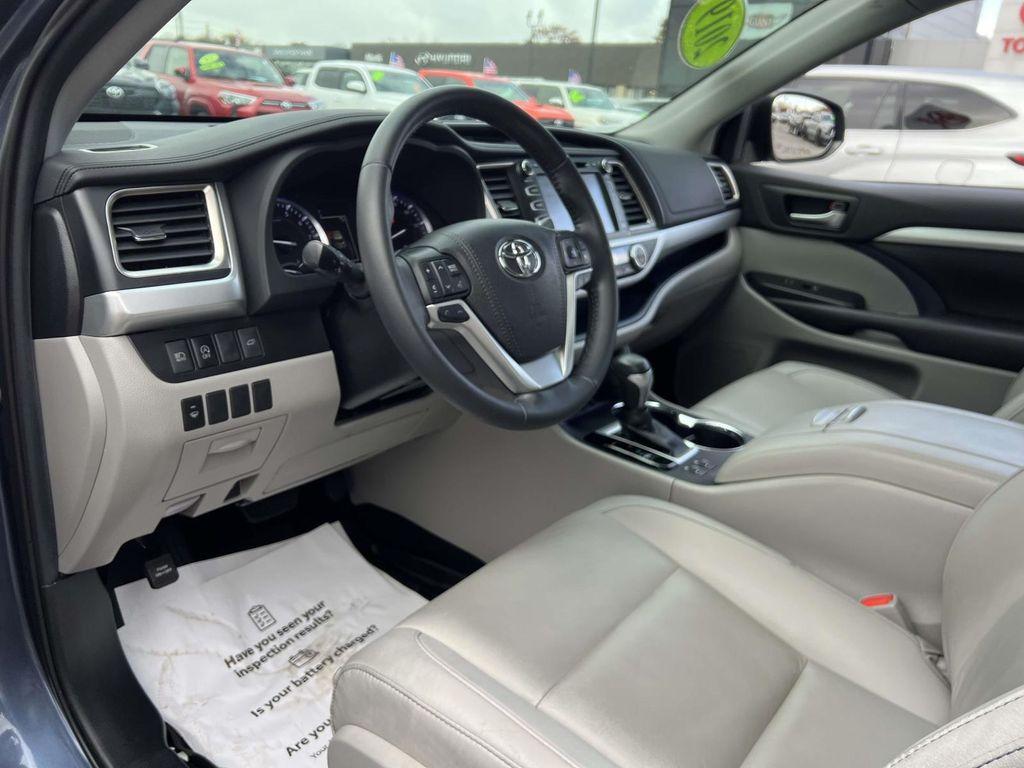 used 2019 Toyota Highlander car, priced at $27,499