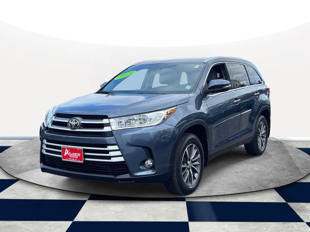 used 2019 Toyota Highlander car, priced at $27,499