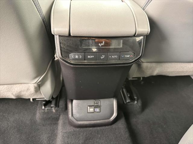 used 2022 Toyota Highlander car, priced at $36,438