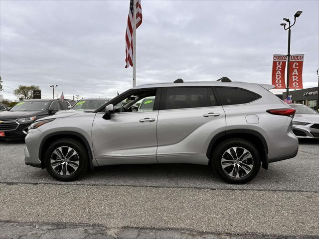 used 2022 Toyota Highlander car, priced at $36,438