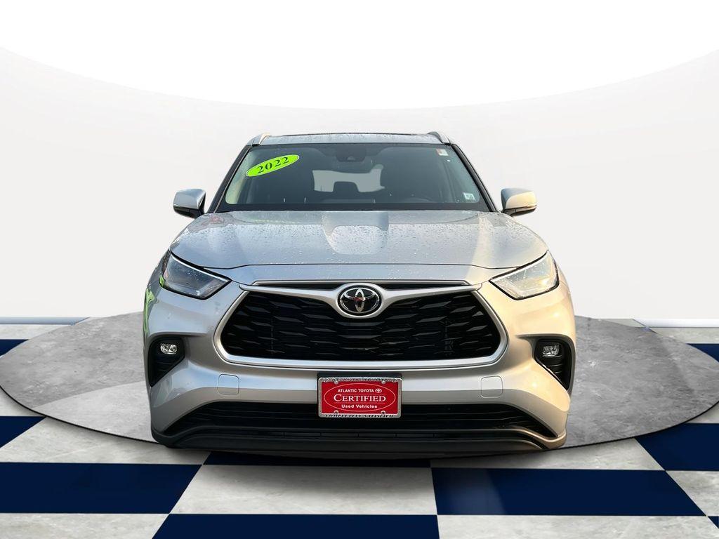 used 2022 Toyota Highlander car, priced at $38,995