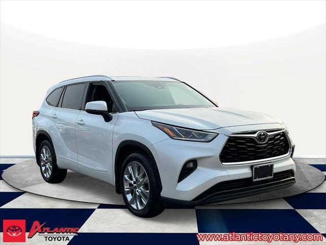 used 2022 Toyota Highlander car, priced at $38,515