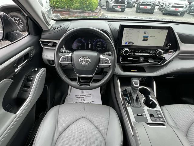 used 2023 Toyota Highlander Hybrid car, priced at $47,995