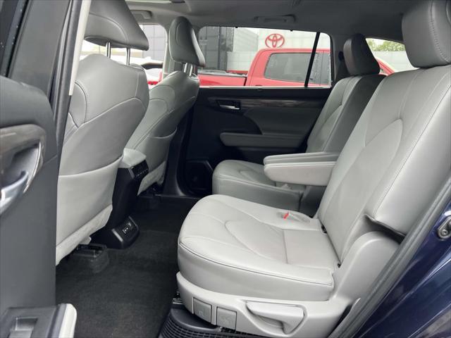 used 2023 Toyota Highlander Hybrid car, priced at $47,995