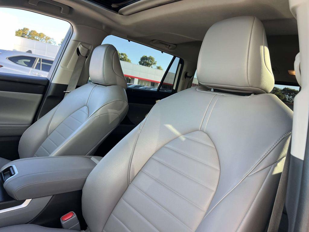 used 2022 Toyota Highlander car, priced at $38,288