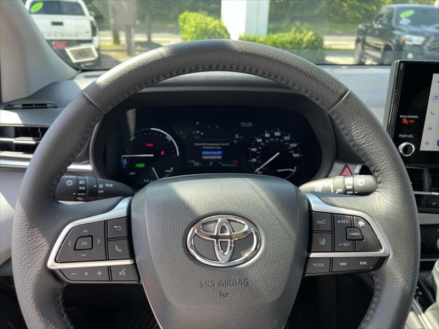 used 2025 Toyota Sienna car, priced at $49,995