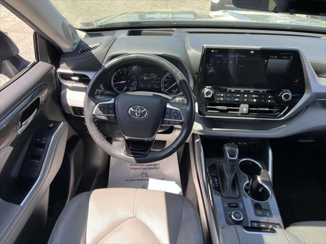 used 2021 Toyota Highlander car, priced at $37,995