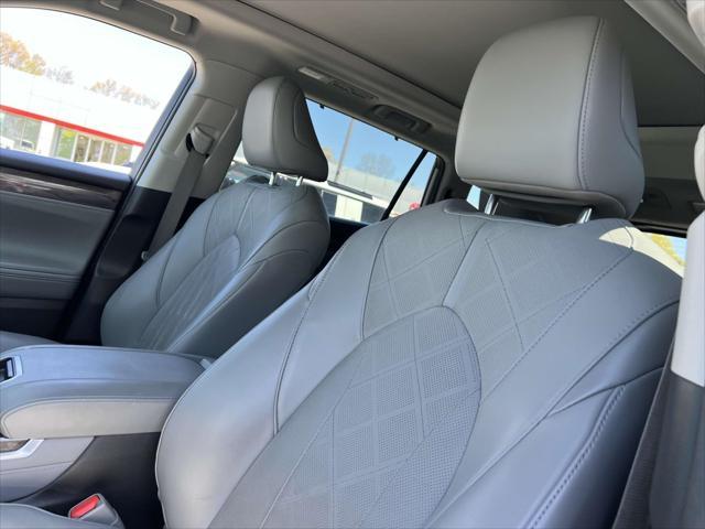 used 2021 Toyota Highlander car, priced at $37,995