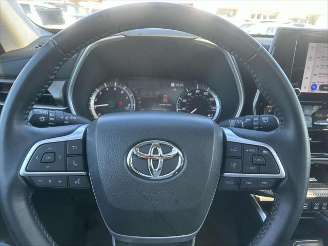 used 2023 Toyota Highlander car, priced at $38,995