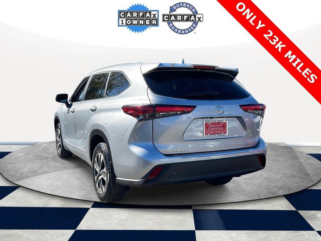 used 2023 Toyota Highlander car, priced at $37,747