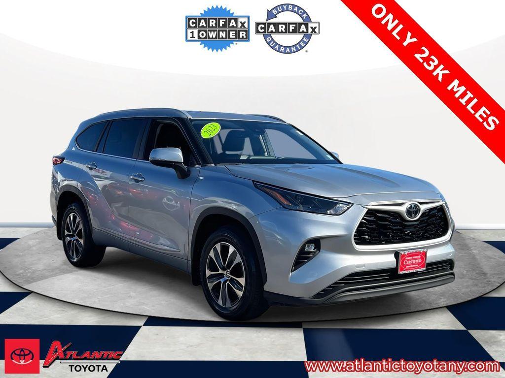 used 2023 Toyota Highlander car, priced at $37,747