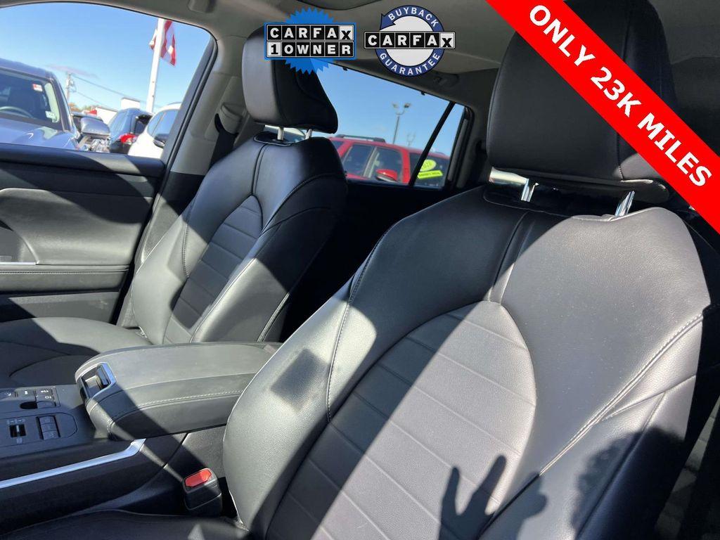 used 2023 Toyota Highlander car, priced at $37,747