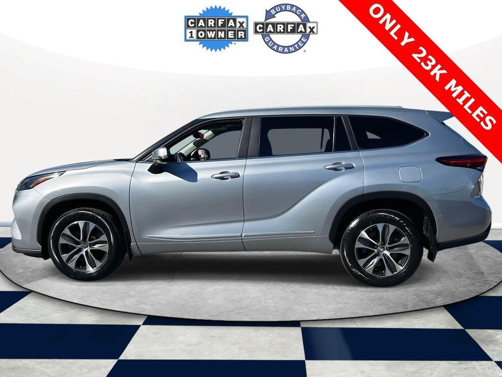 used 2023 Toyota Highlander car, priced at $37,747