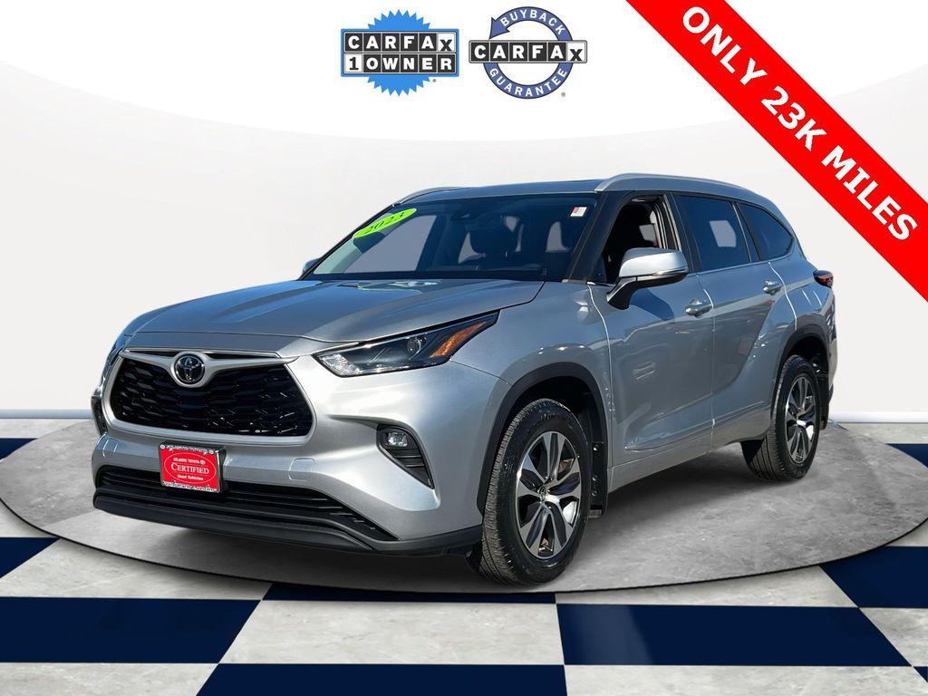 used 2023 Toyota Highlander car, priced at $37,747