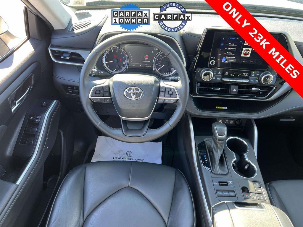 used 2023 Toyota Highlander car, priced at $37,747