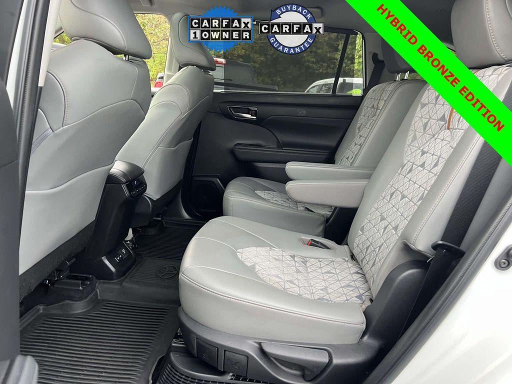 used 2022 Toyota Highlander Hybrid car, priced at $41,500
